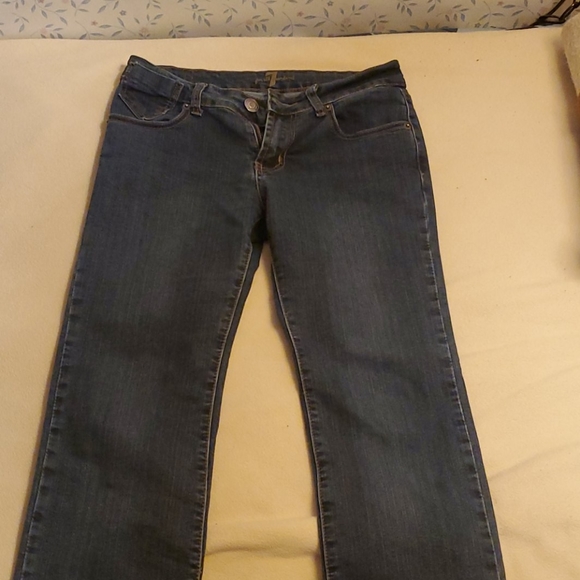 [SOLD] 7 For All Mankind Jeans - Picture 2 of 3